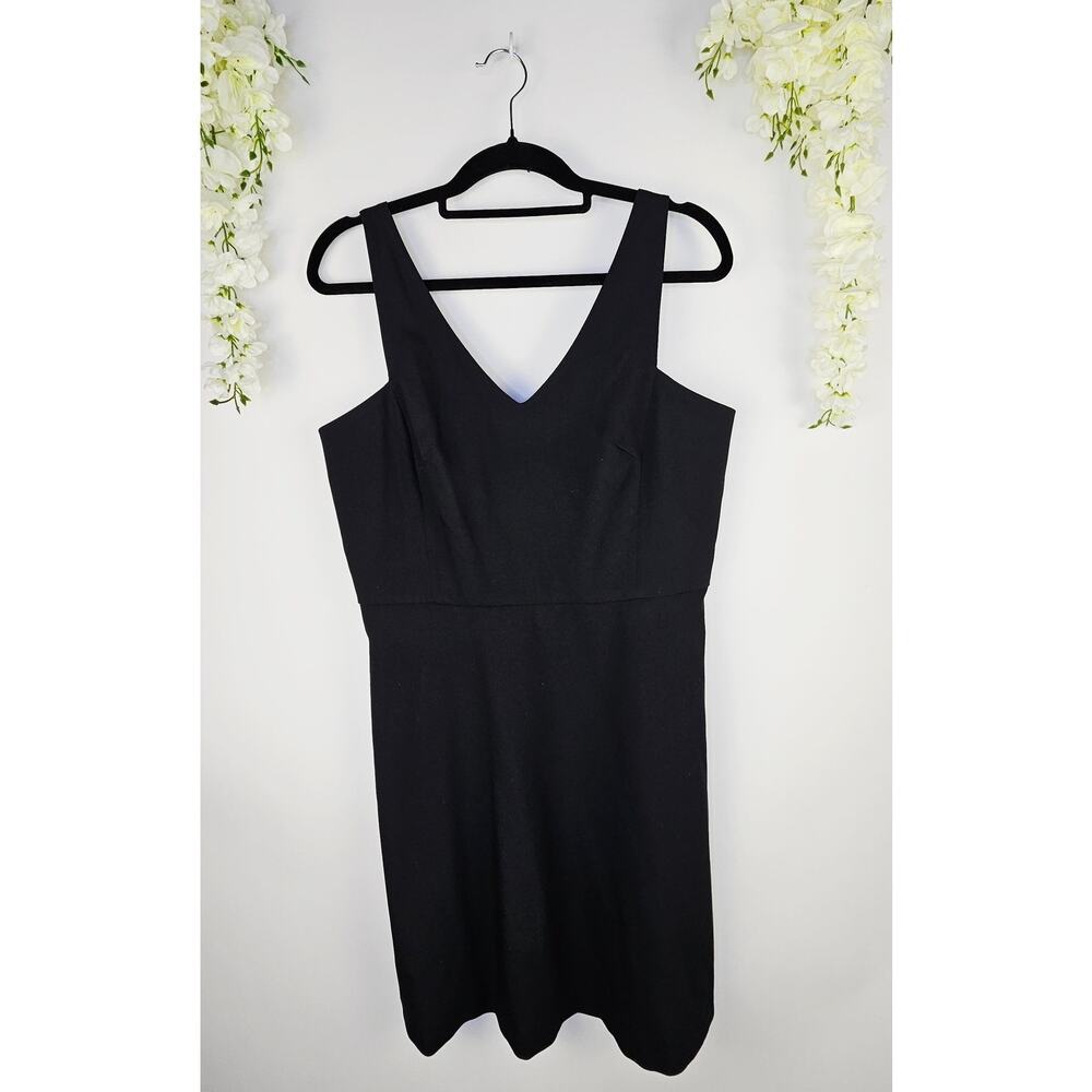 New LOFT Little Black Dress Size 10 V Neck Career Chic Sleeveless Office Capsule